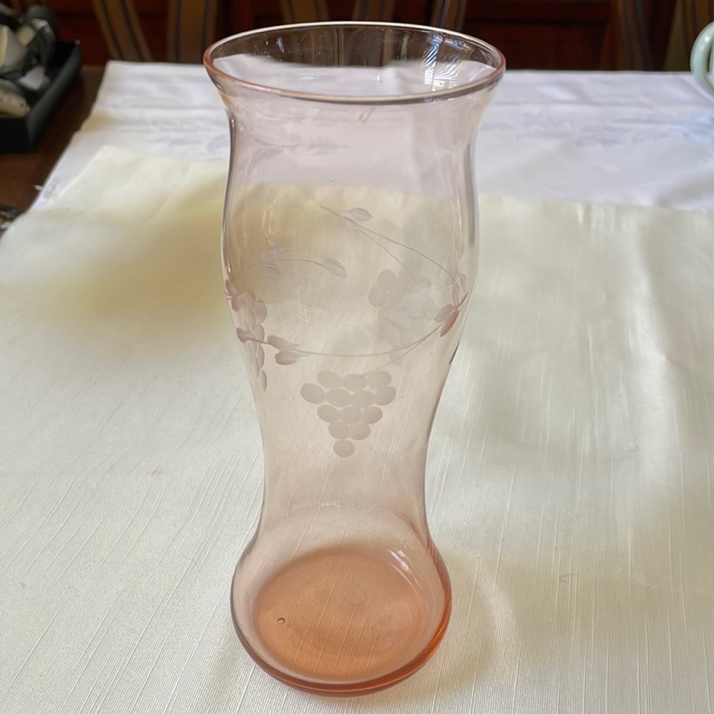 Vintage pink Depression Glass bud Vase with Etched grapes 8” tall